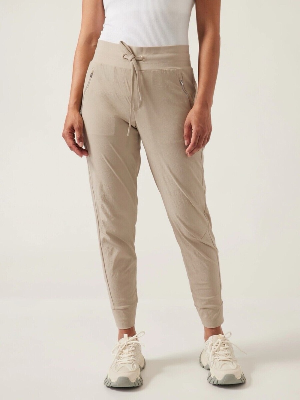 NWT Athleta Trekkie North Mid Rise Legacy Jogger size 8 in Ecru Tan